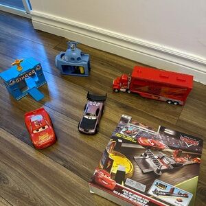 Disney pixar - cars - truck / car set track and building / flash mc queen